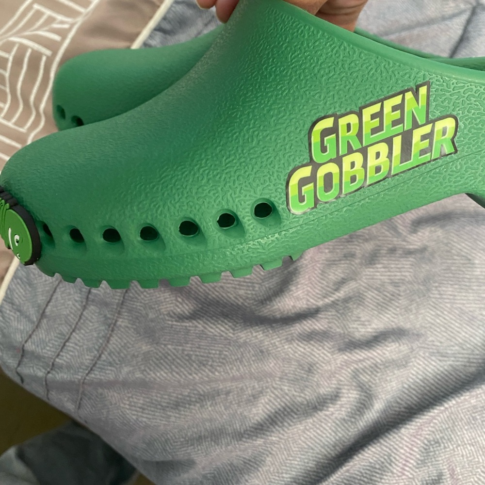 Green gobbler crocks brand new